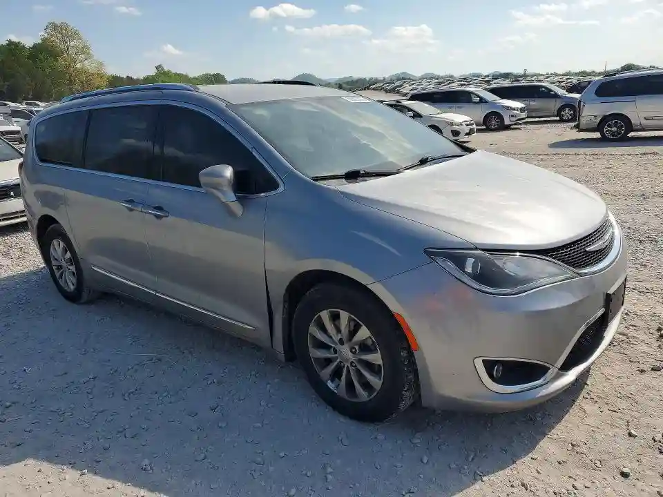 2C4RC1BG9JR269457 2018 CHRYSLER PACIFICA-3