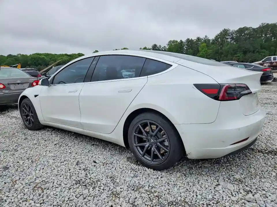 5YJ3E1EA1JF023120 2018 TESLA MODEL 3-1