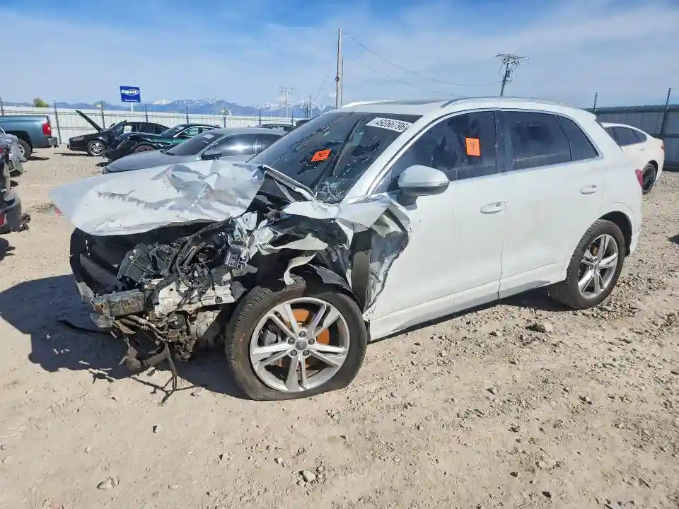 WA1DECF30L1123747 2020 AUDI Q3-0