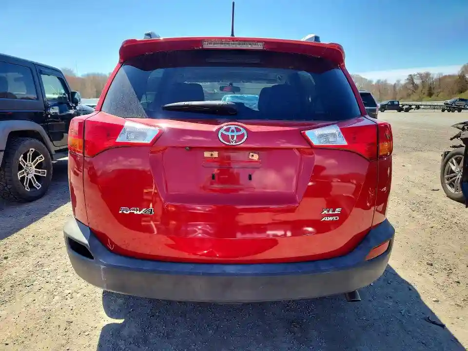 2T3RFREV2FW383295 2015 TOYOTA RAV4-5