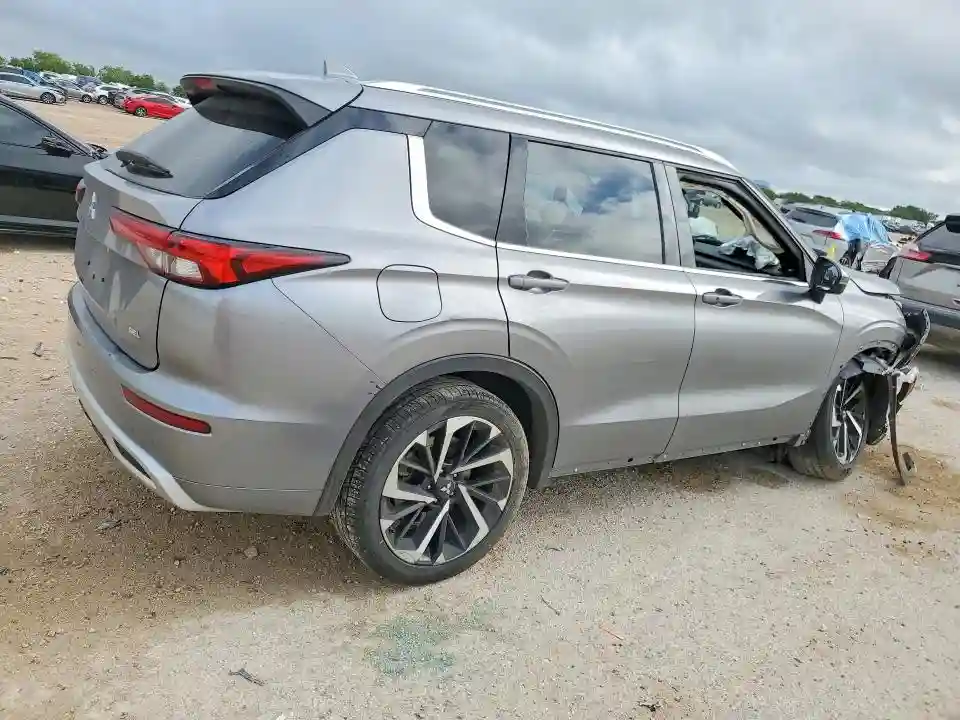 JA4J3VA81NZ091418 2022 MITSUBISHI OUTLANDER-2