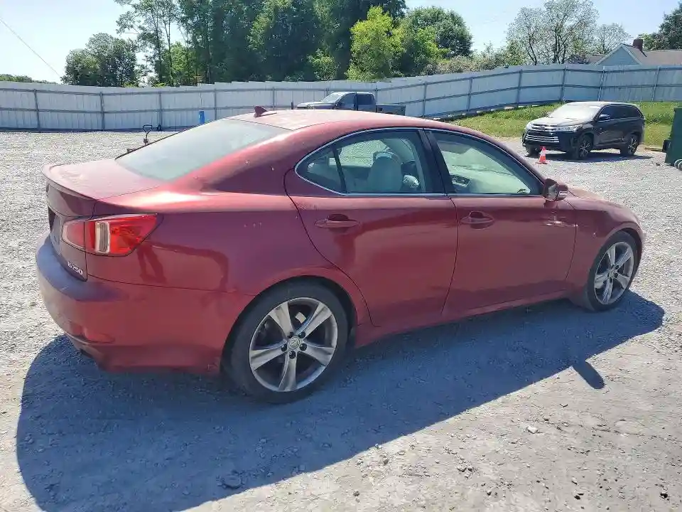 JTHBF5C24B5153552 2011 LEXUS IS-2