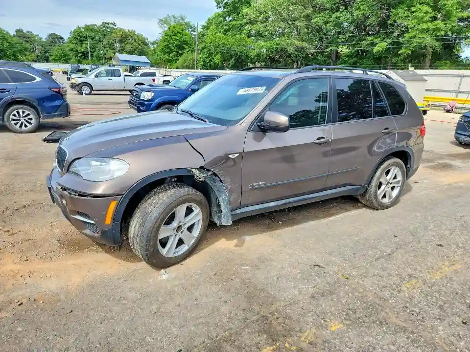 5UXZV4C50D0E05175 2013 BMW X5-0