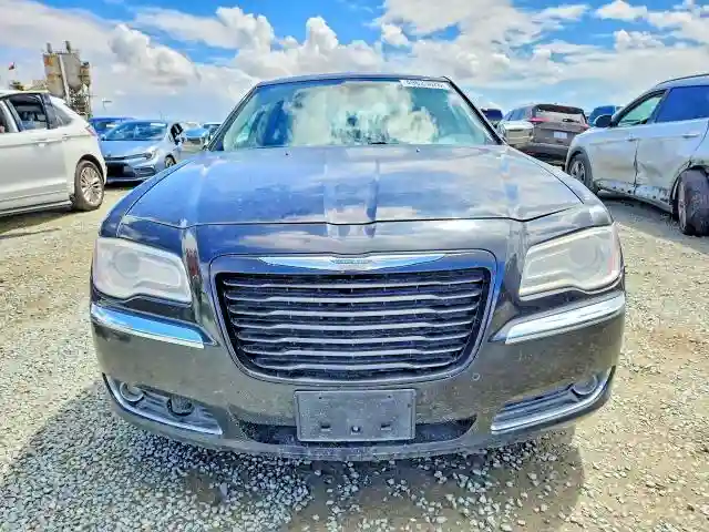 2C3CK6CT1BH523966 2011 CHRYSLER 300-4