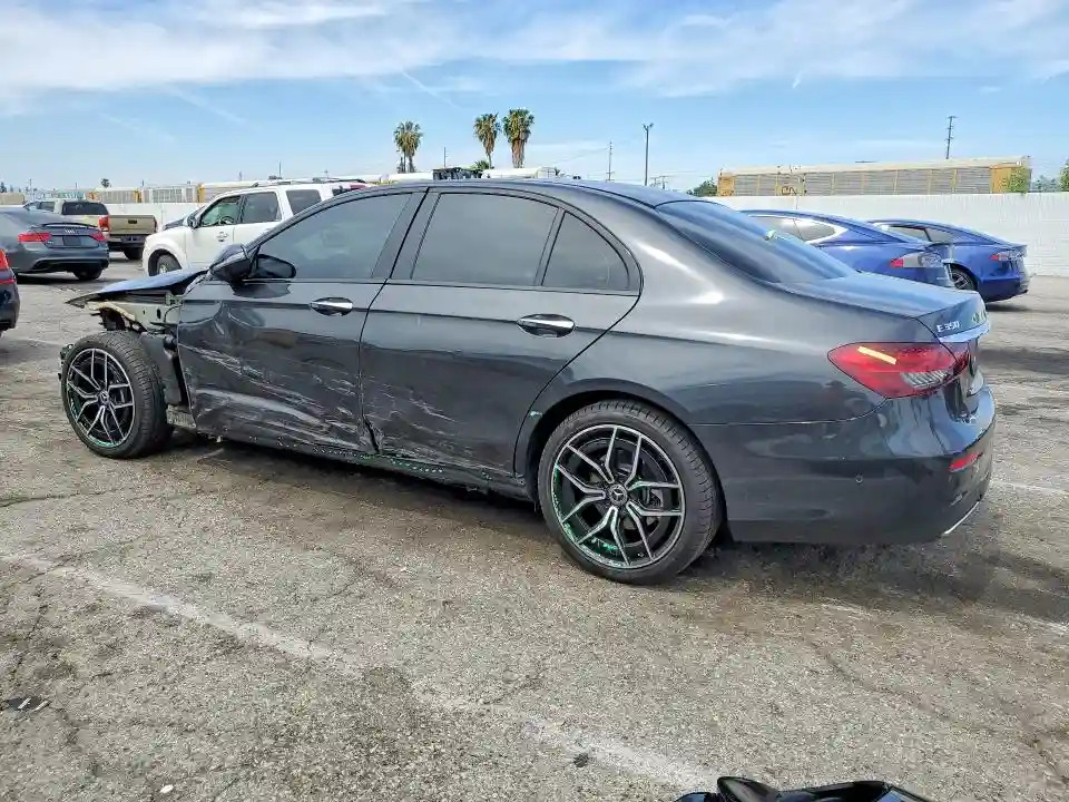 W1KZF8DB8NB070086 2022 MERCEDES-BENZ E-CLASS-1