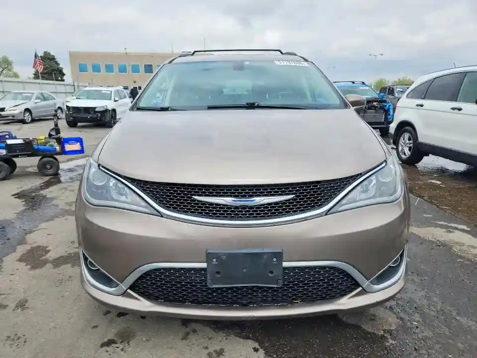 2C4RC1BG5HR809557 2017 CHRYSLER PACIFICA-4