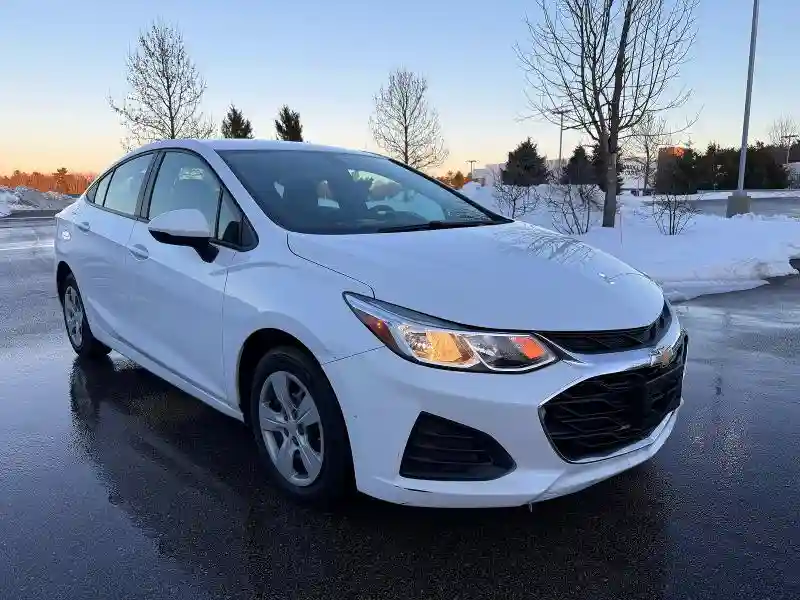 1G1BC5SM6K7101351 2019 CHEVROLET CRUZE-0