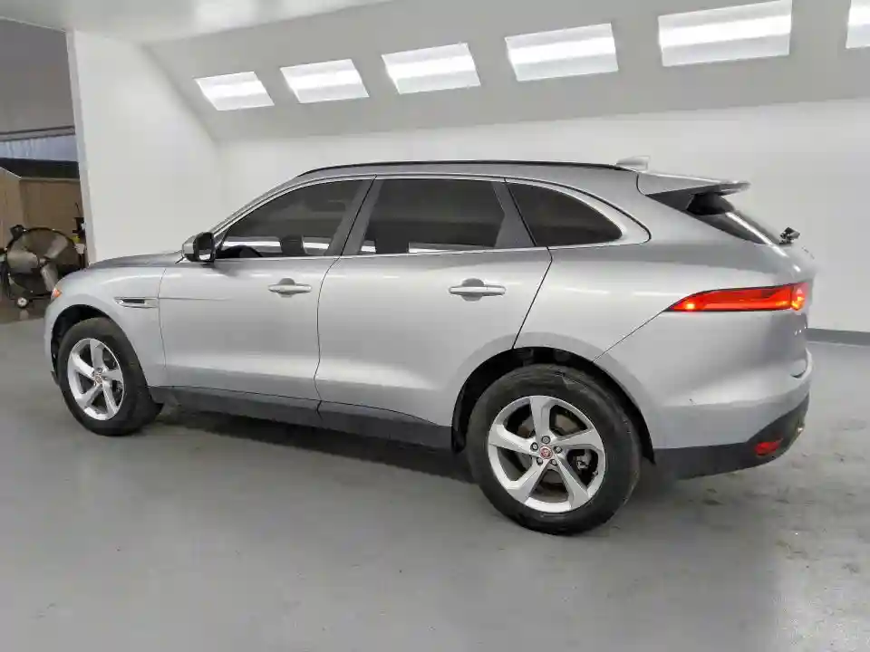 SADCJ2FX3KA355756 2019 JAGUAR F-PACE-1