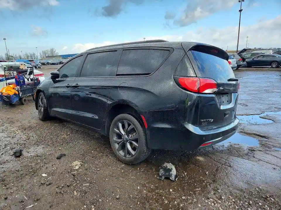 2C4RC1EG1JR237579 2018 CHRYSLER PACIFICA-1