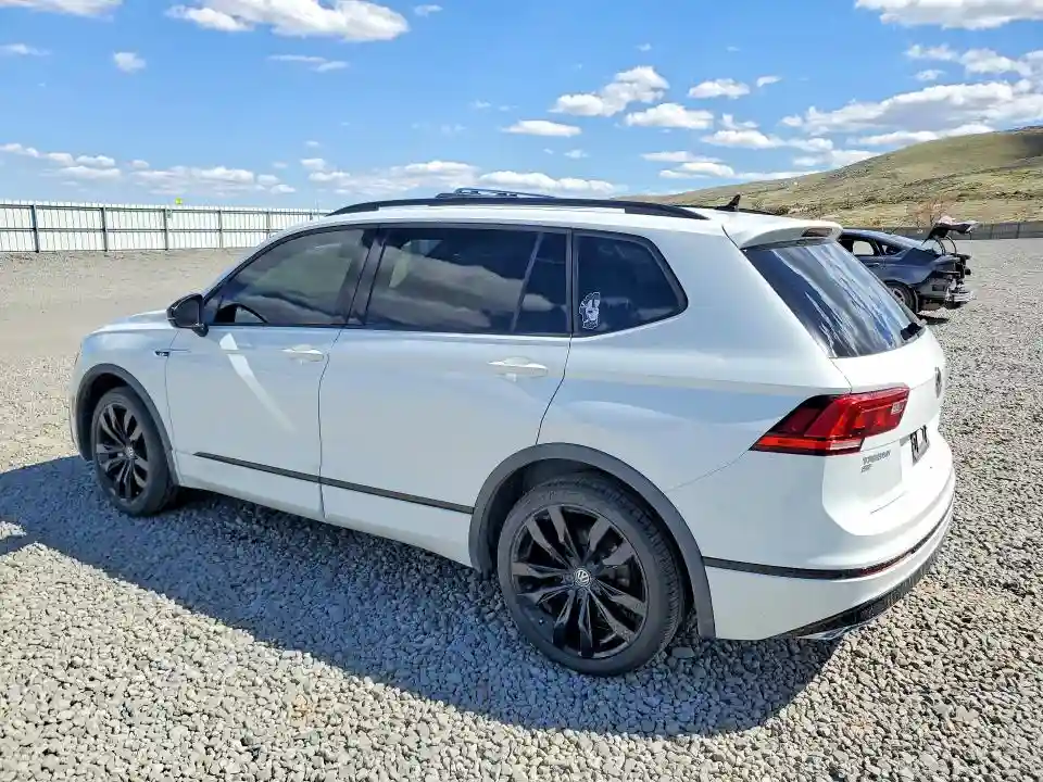 3VV2B7AX6MM118677 2021 VOLKSWAGEN TIGUAN-1