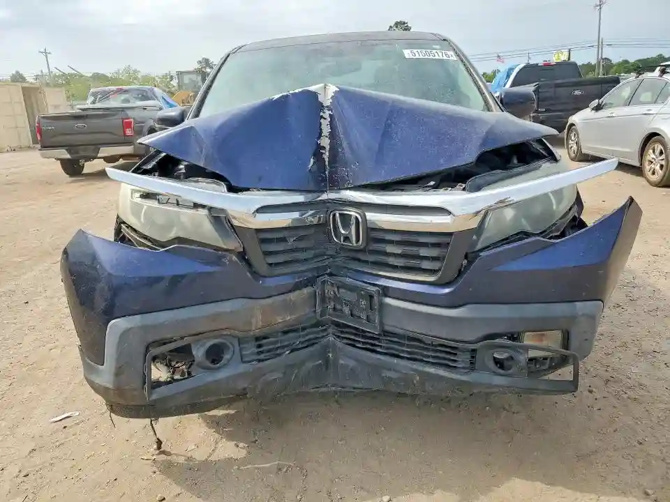 5FPYK2F6XHB002511 2017 HONDA RIDGELINE-4