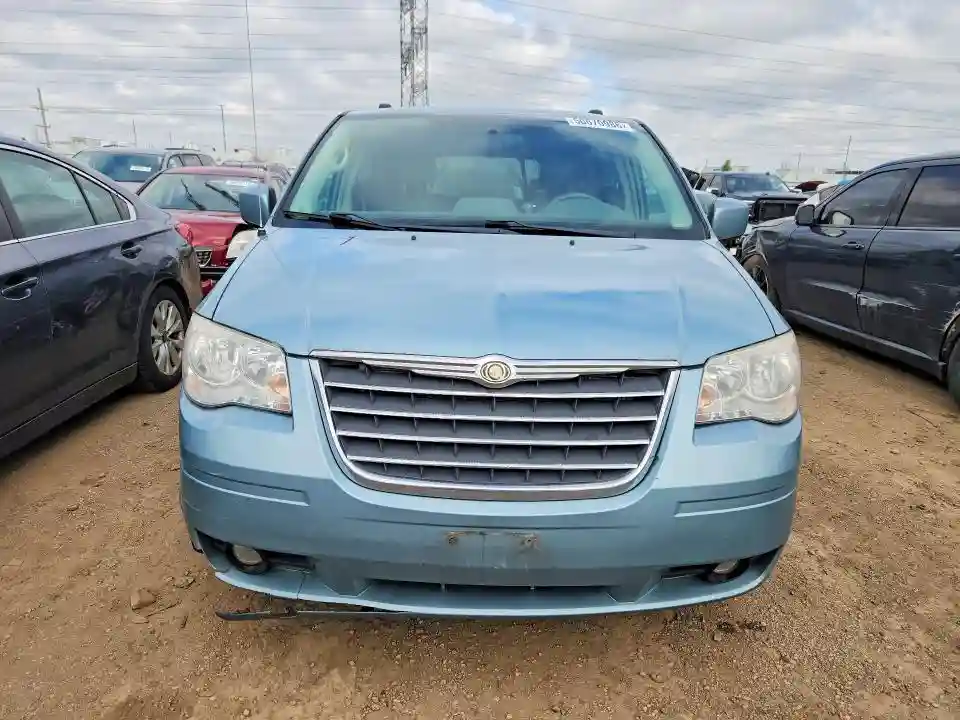 2A4RR5DX6AR253939 2010 CHRYSLER MINIVAN-4