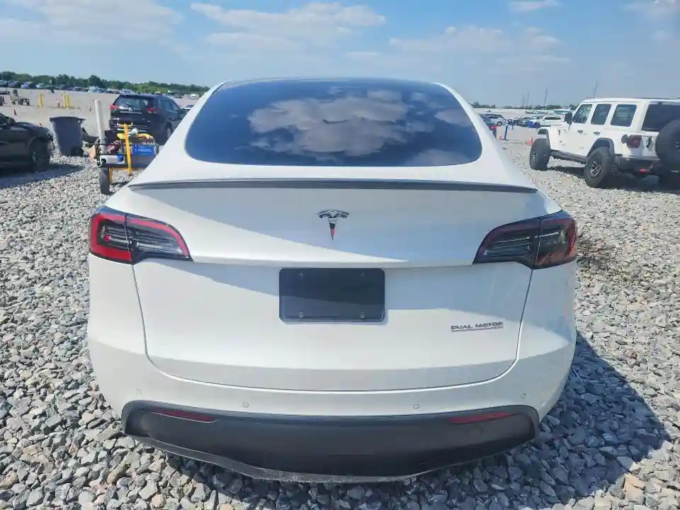 7SAYGDEF2NF452501 2022 TESLA MODEL Y-5