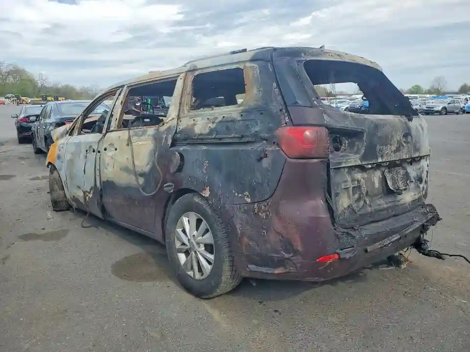 KNDMB5C17H6244167 2017 KIA SEDONA-1