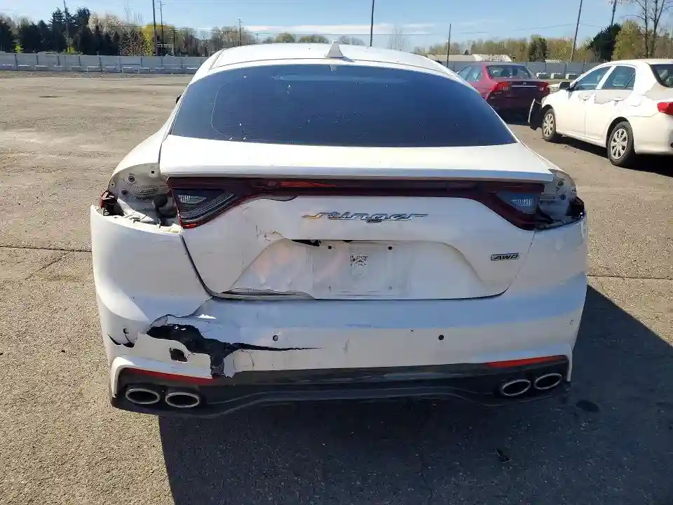 KNAE25LA3J6012933 2018 KIA STINGER-5