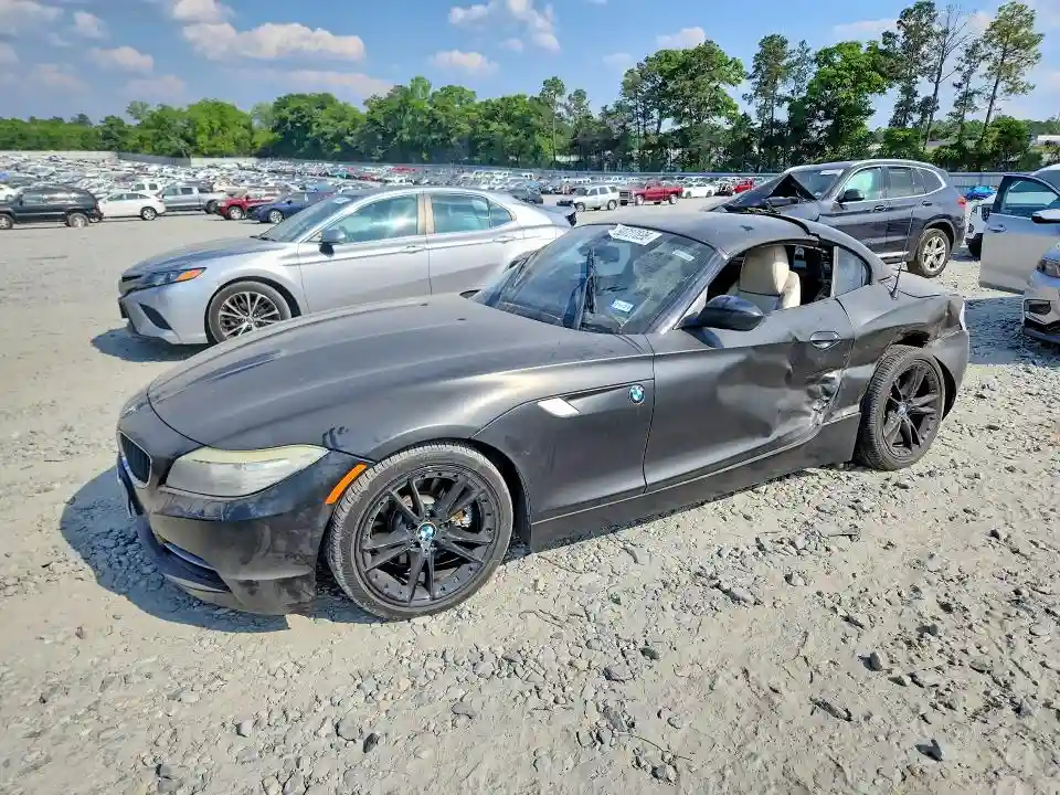 WBALM5C57AE377481 2010 BMW Z4-0