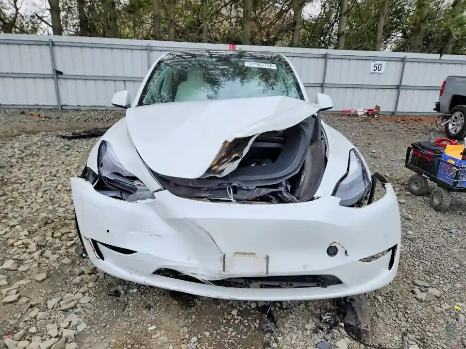 7SAYGDEE5NF563339 2022 TESLA MODEL Y-4