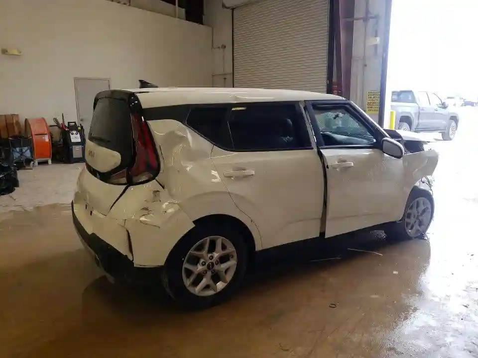 KNDJ23AU7S7262013 2025 KIA SOUL-2