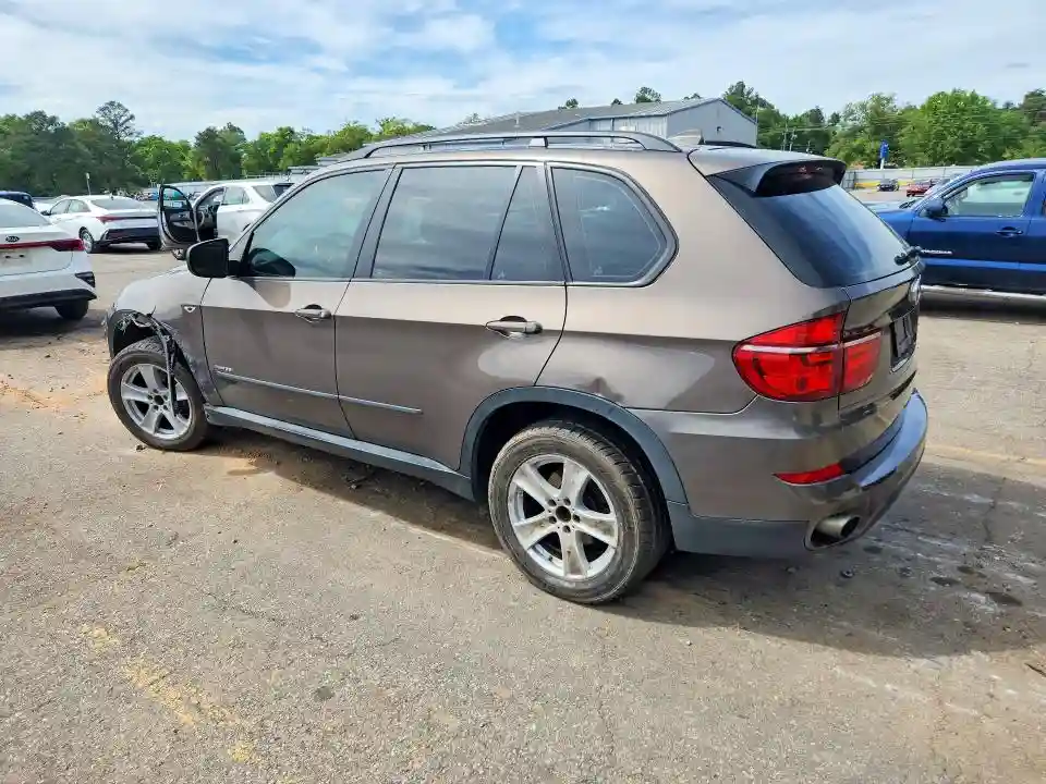 5UXZV4C50D0E05175 2013 BMW X5-1