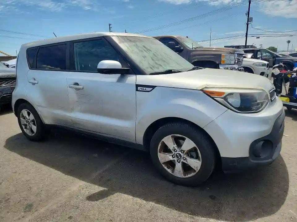 KNDJN2A28J7540299 2018 KIA SOUL-3