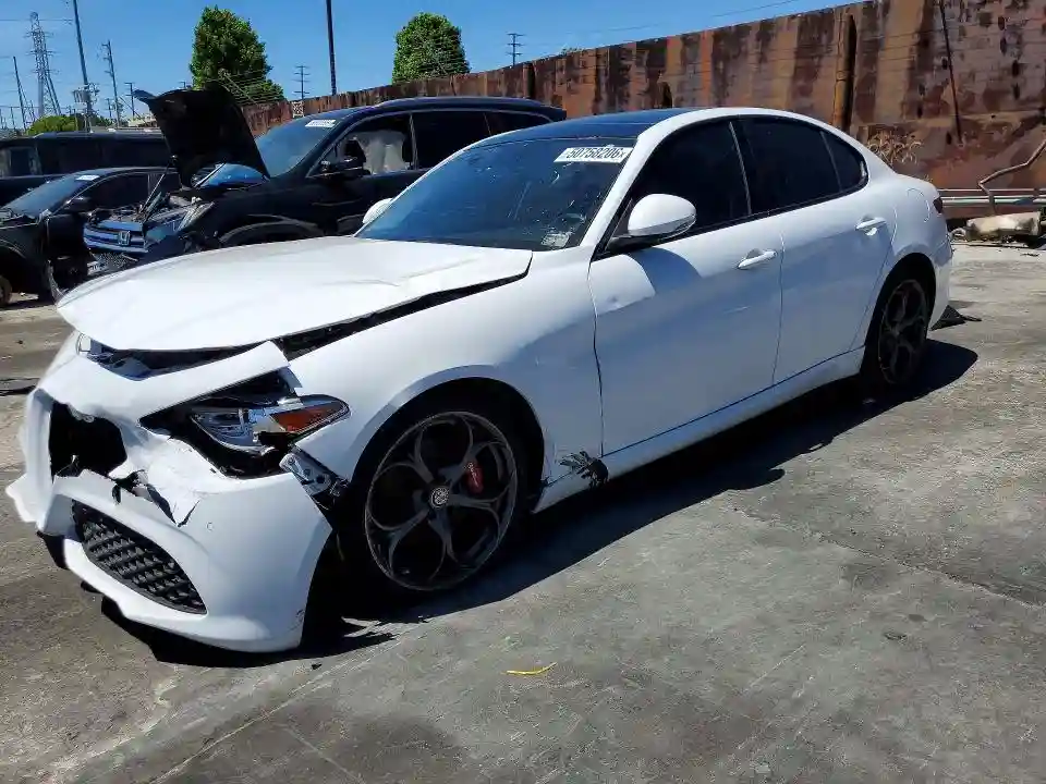 ZARFAECN6H7552025 2017 ALFA ROMEO GIULIA-0
