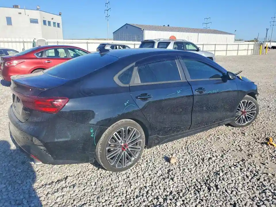 3KPF44AC7NE447633 2022 KIA FORTE-2
