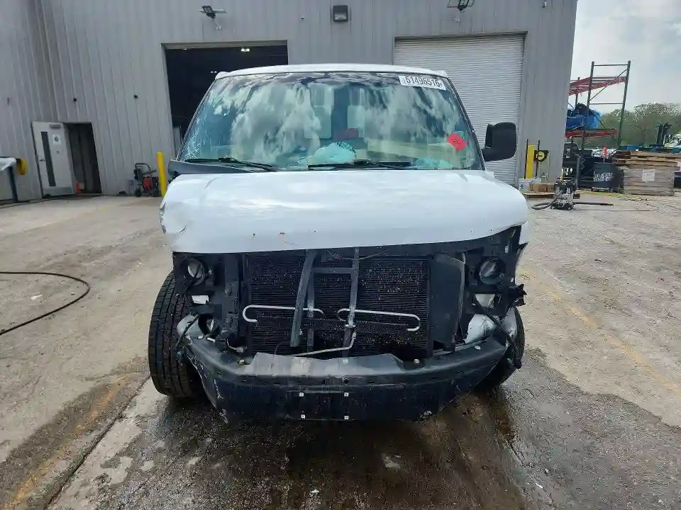 1GCWGFCG3B1128733 2011 CHEVROLET EXPRESS-4