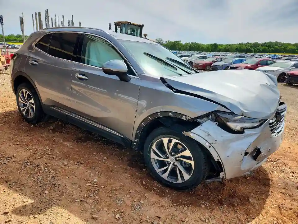 LRBFZNR47PD035641 2023 BUICK ENVISION-3