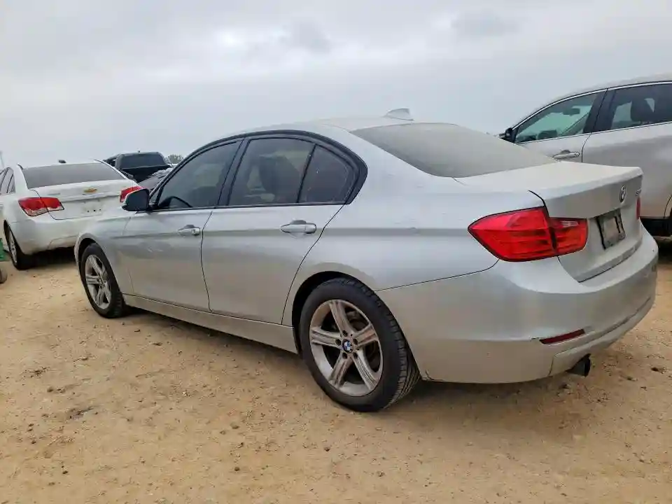 WBA3B1C50EK134214 2014 BMW 3 SERIES-1