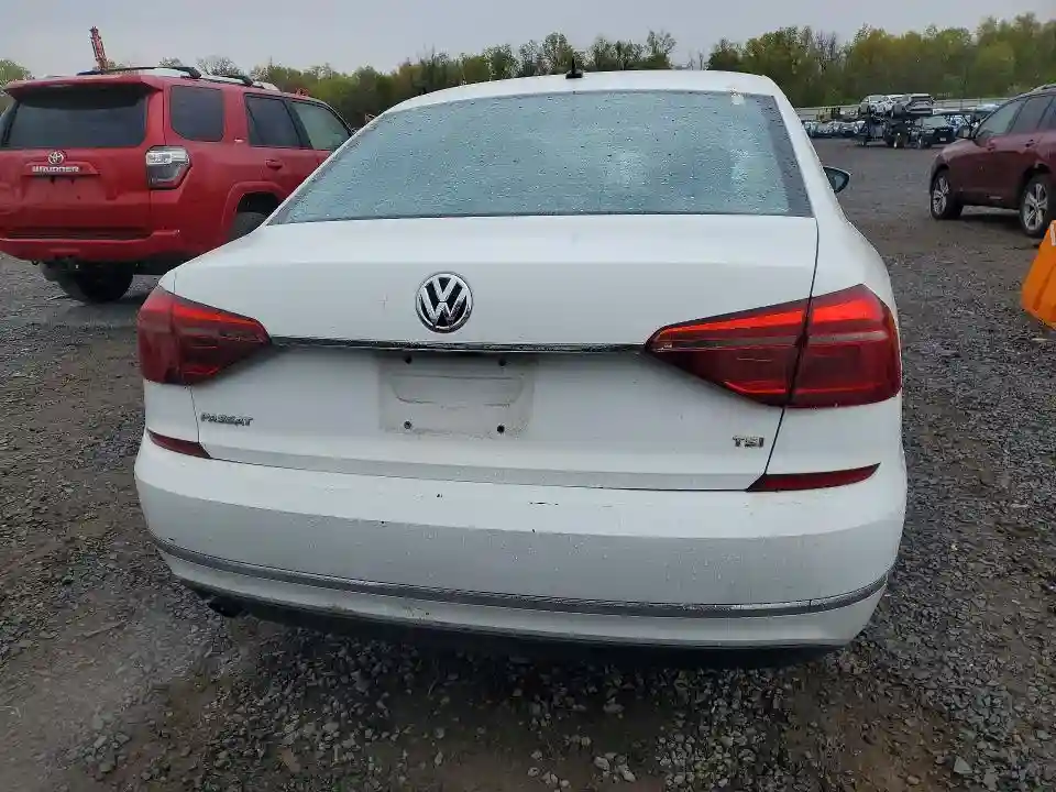 1VWAT7A30HC080971 2017 VOLKSWAGEN PASSAT-5