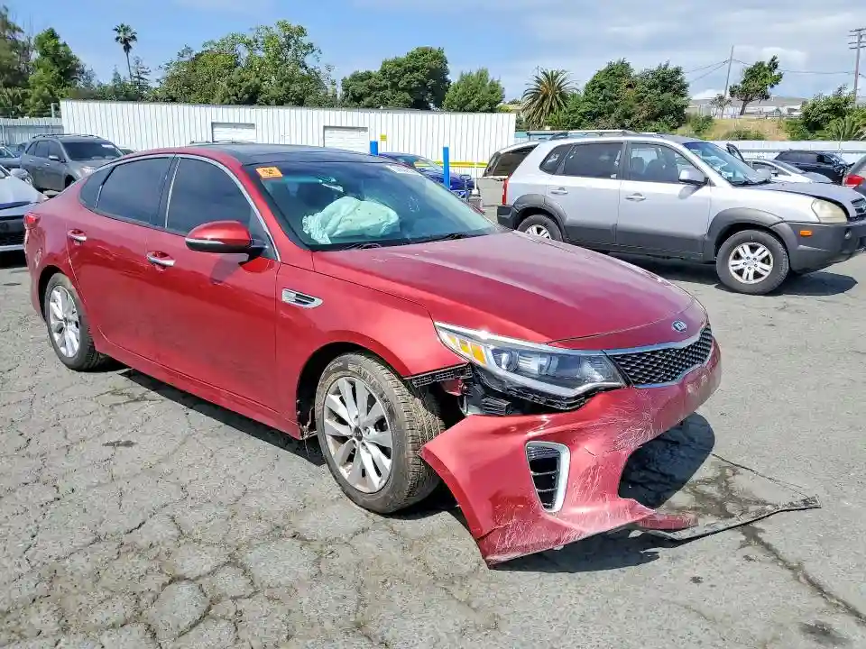 5XXGT4L32JG241044 2018 KIA OPTIMA S-3