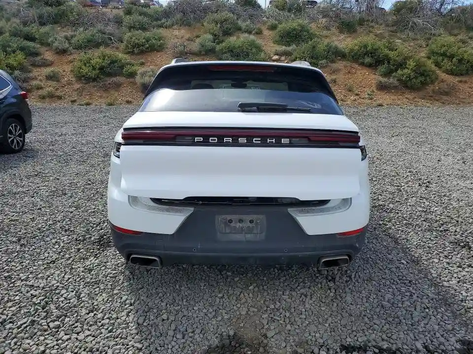 WP1AA2AY9RDA06613 2024 PORSCHE CAYENNE-5