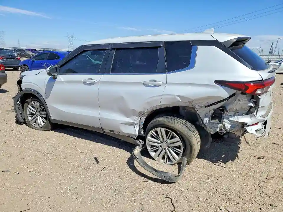JA4J4TA86NZ040661 2022 MITSUBISHI OUTLANDER-1