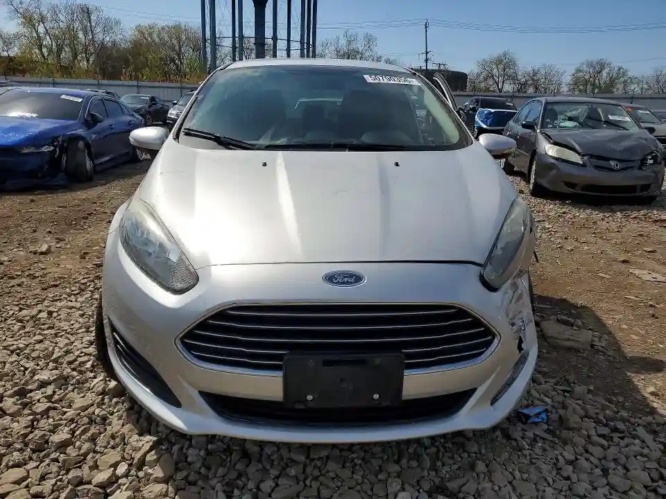3FADP4BJ5FM219932 2015 FORD FIESTA-4