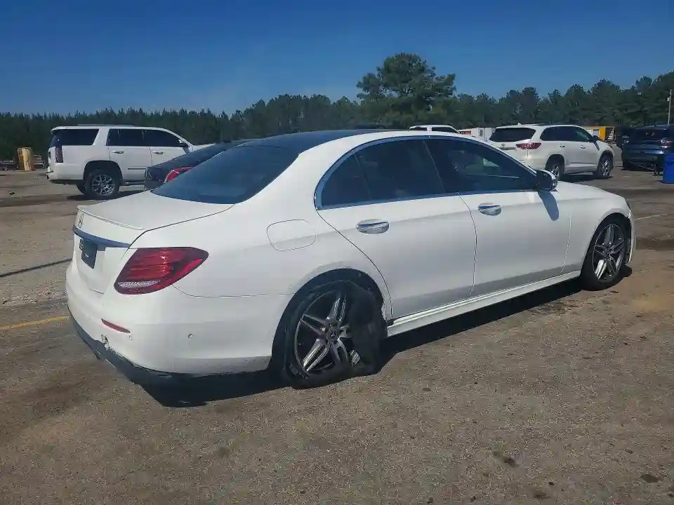 WDDZF4JB8JA443219 2018 MERCEDES-BENZ E-CLASS-2