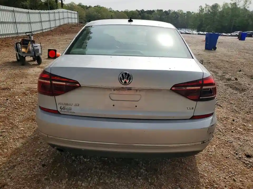 1VWBT7A38HC053120 2017 VOLKSWAGEN PASSAT-5