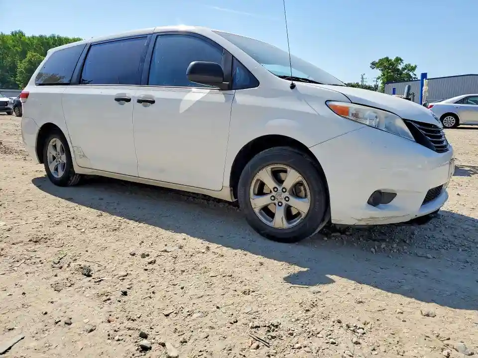5TDZK3DC5DS289239 2013 TOYOTA SIENNA-3