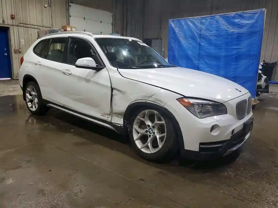 WBAVM5C54DVV90014 2013 BMW X1-3