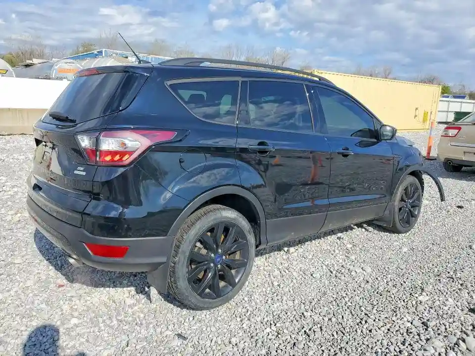 1FMCU0GD0JUB67667 2018 FORD ESCAPE-2