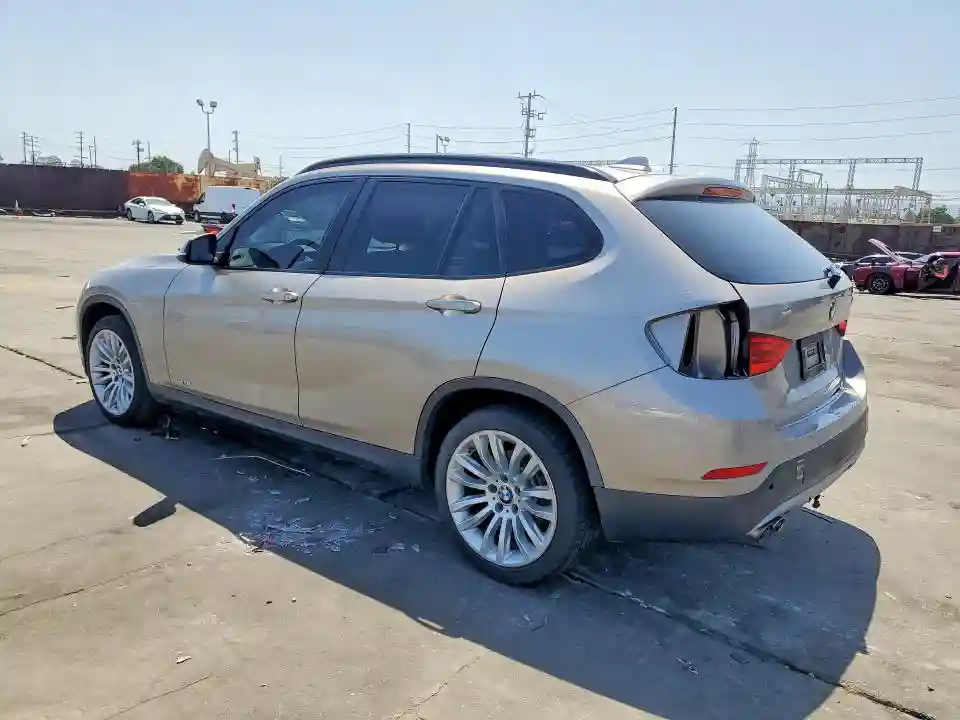 WBAVM1C51FV314918 2015 BMW X1-1