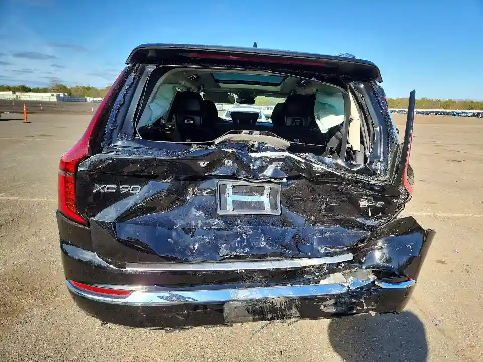 YV4062PB5S1363230 2025 VOLVO XC90-5
