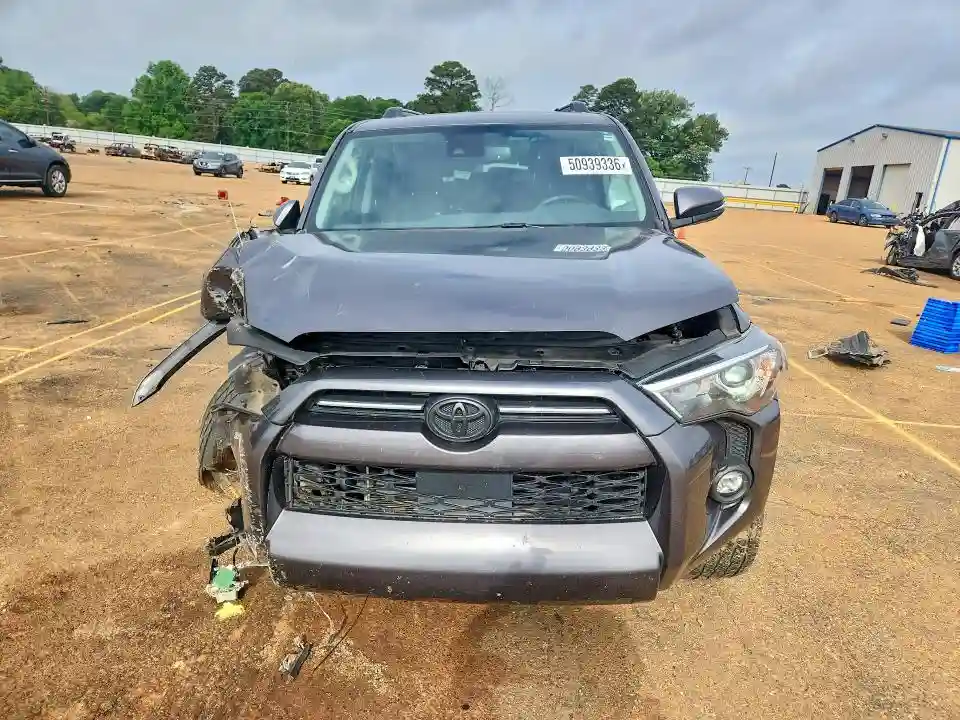 JTEFU5JR9P5281636 2023 TOYOTA 4RUNNER-4