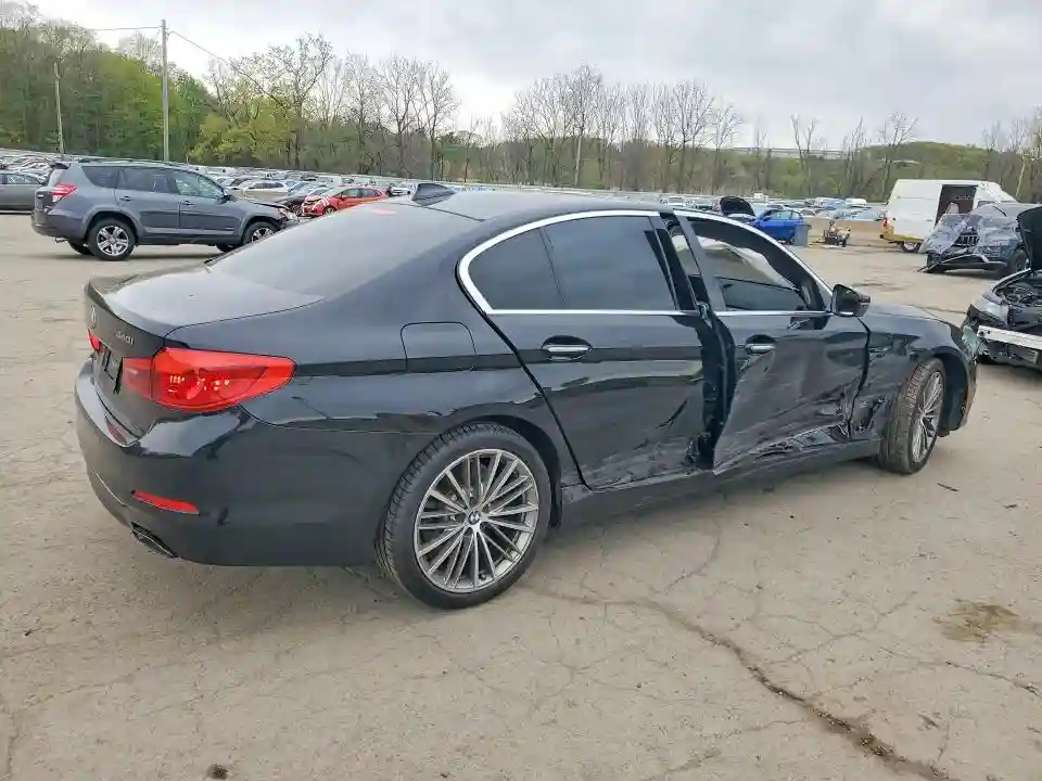 WBAJE7C52JWD53408 2018 BMW 5 SERIES-2