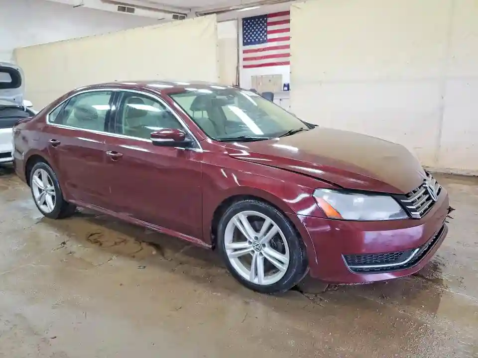 1VWBN7A31EC048038 2014 VOLKSWAGEN PASSAT-3