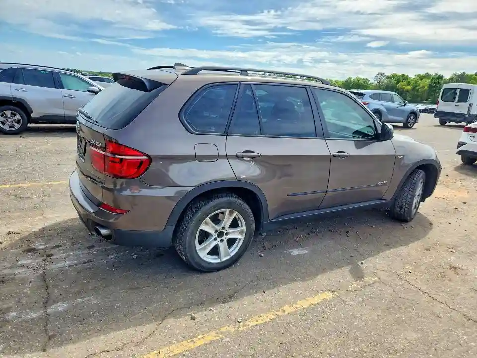 5UXZV4C50D0E05175 2013 BMW X5-2