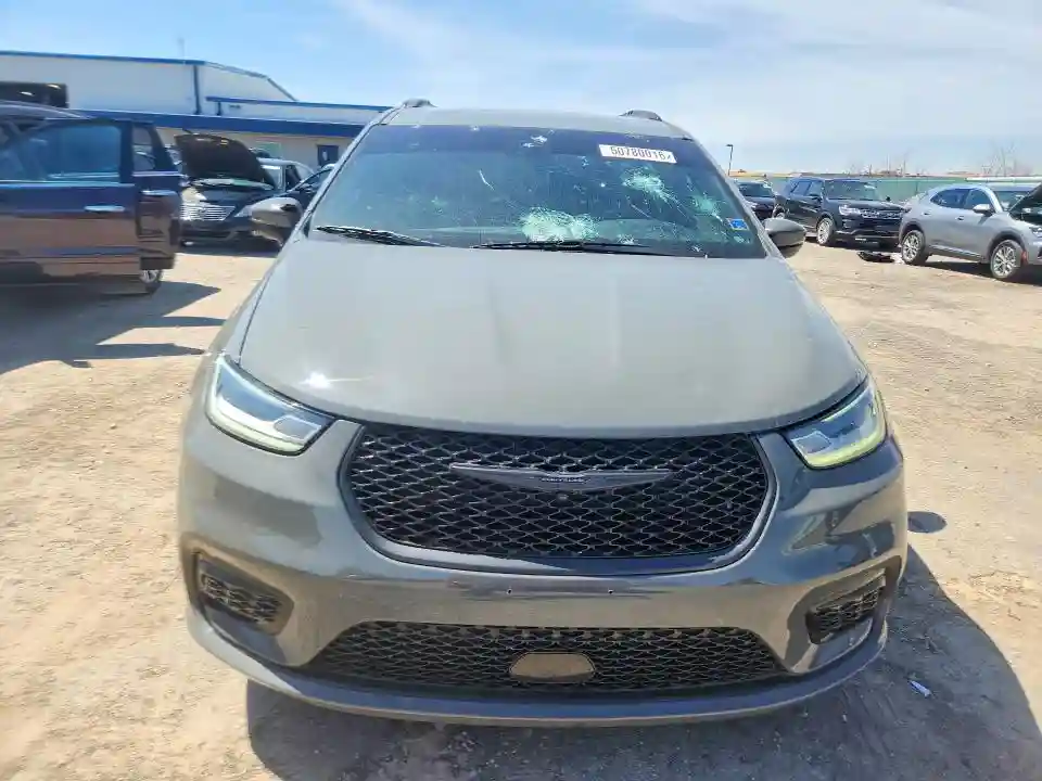 2C4RC1BGXPR617288 2023 CHRYSLER PACIFICA-4