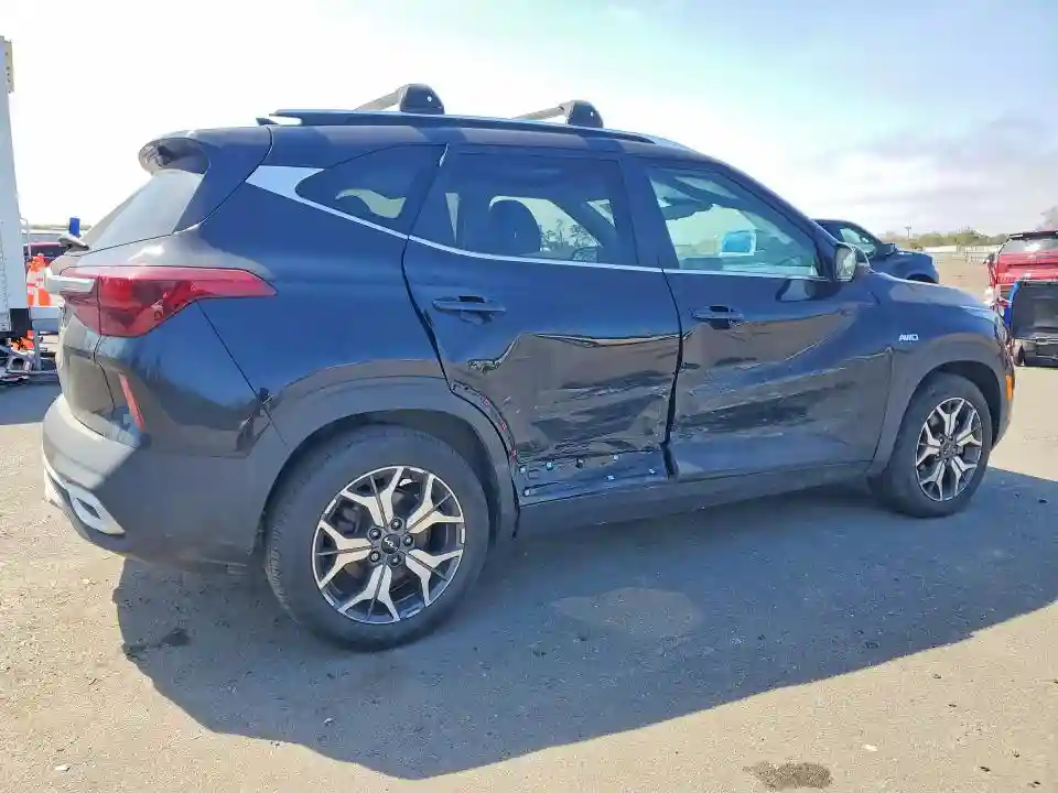 KNDERCAAXN7310420 2022 KIA SELTOS-2