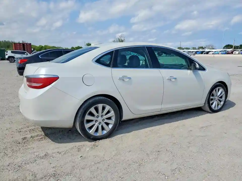 1G4PS5SK2F4164870 2015 BUICK VERANO-2