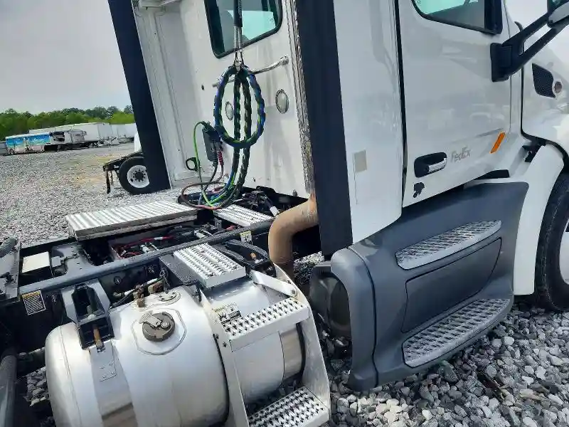 1XPBA48X4JD478378 2018 PETERBILT ALL MODELS-5