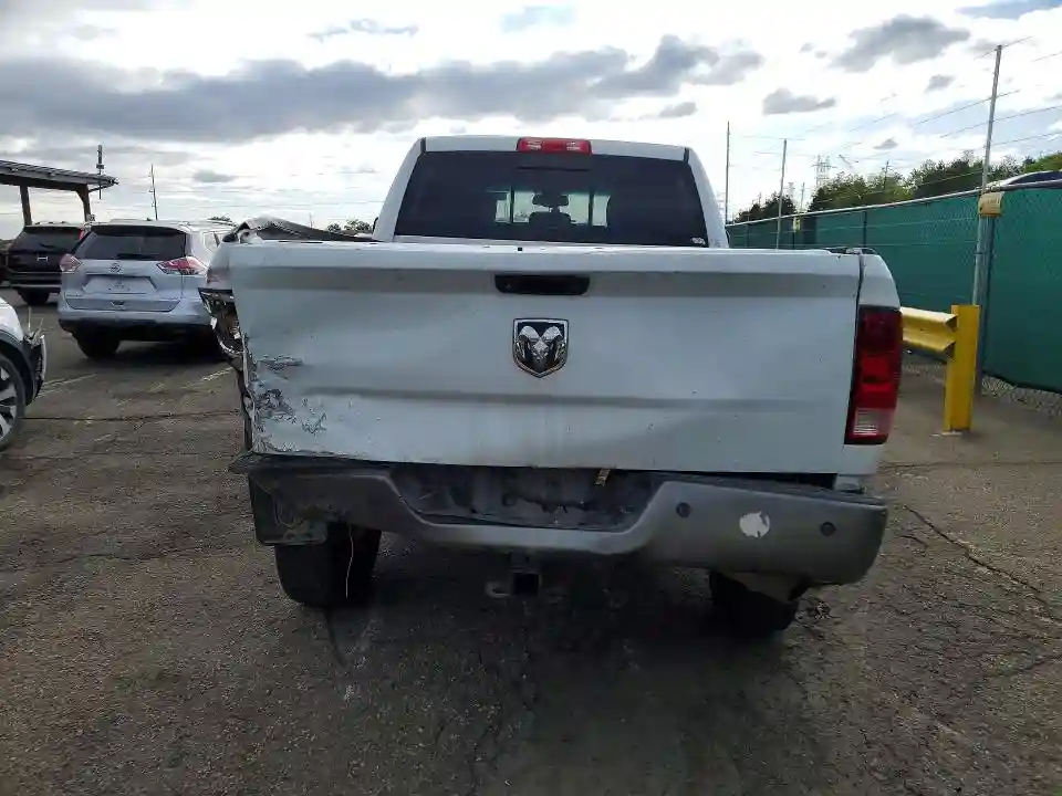 3C6UR5DL7DG571003 2013 RAM 2500-5
